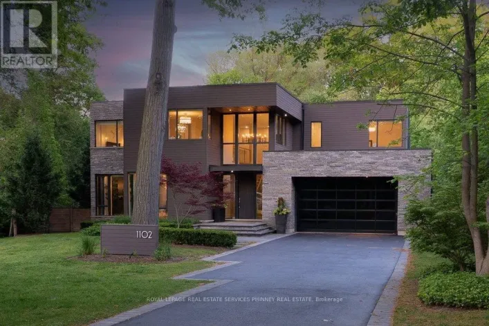 House for sale: 1102 CRESTVIEW STREET, Oakville