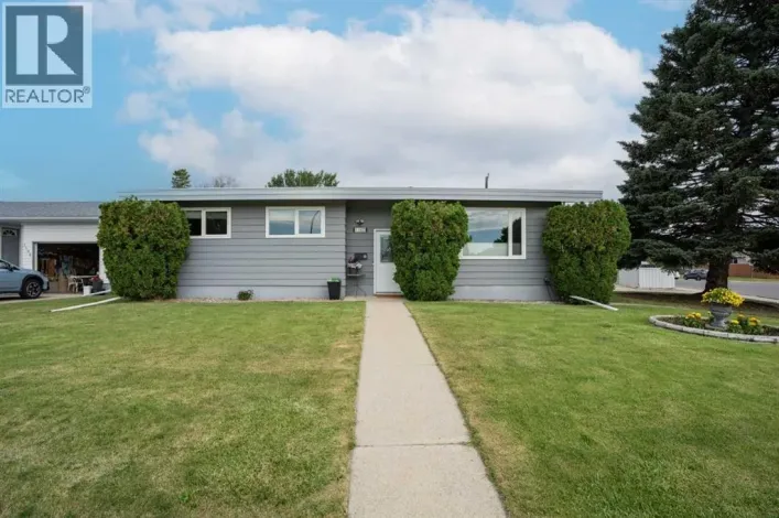1102 Lakeview Drive S, Lethbridge