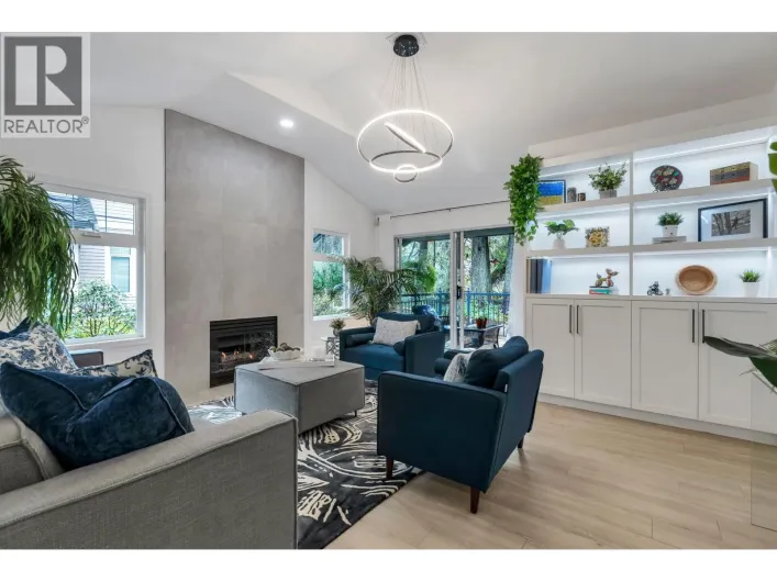 1102 STRATHAVEN DRIVE, North Vancouver