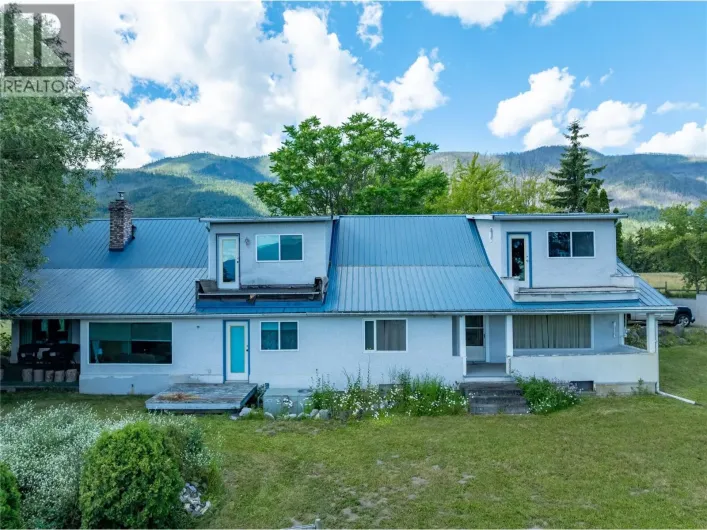 1102 Trans Canada Highway, Sorrento