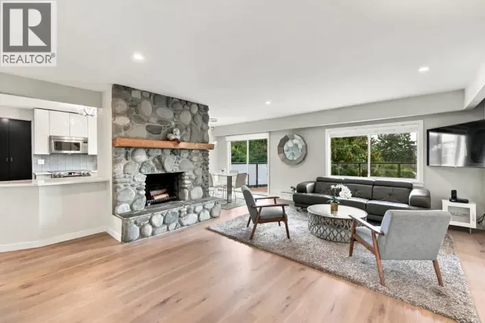 1103 CLOVERLEY STREET, North Vancouver