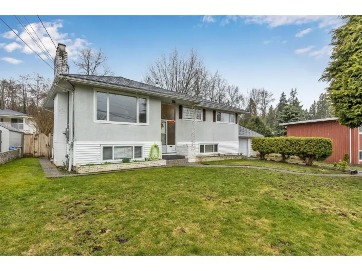 11032 86A AVENUE, Delta