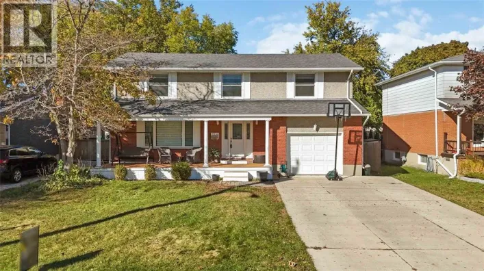 1104 CATHCART BOULEVARD, Sarnia