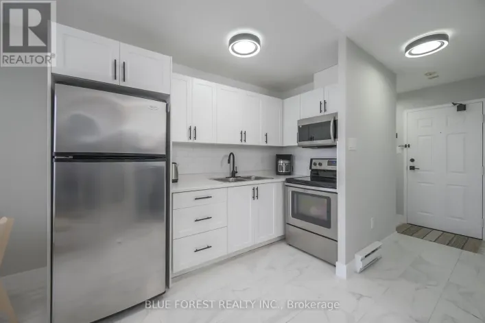 1105 - 76 BASE LINE ROAD W, London South