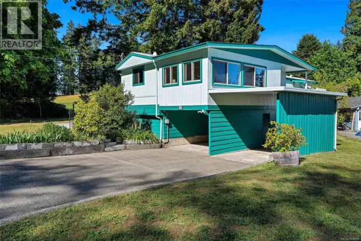 1105 Bourban Rd, Mill Bay