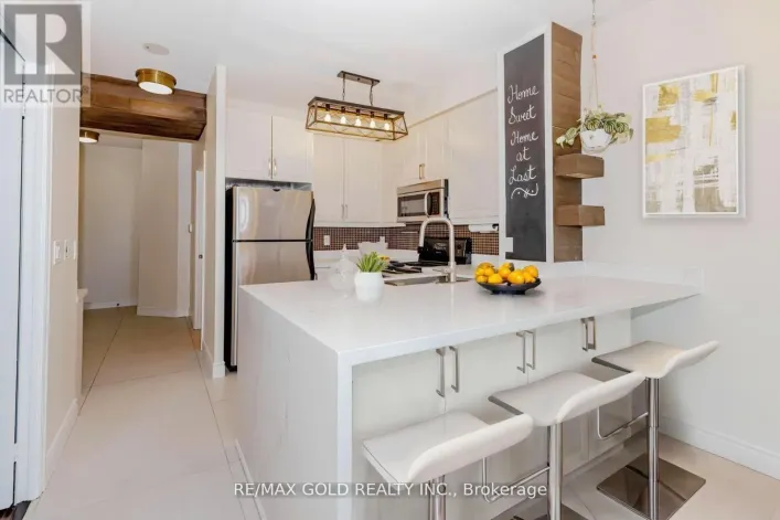 1106 - 220 BURNHAMTHORPE ROAD W, Mississauga