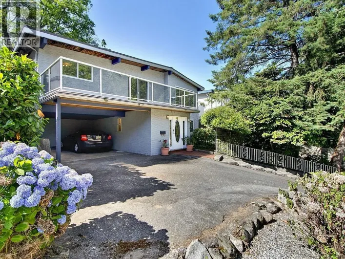1106 HEYWOOD STREET, North Vancouver