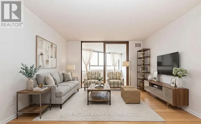 #1107 - 270 QUEENS QUAY W, Toronto