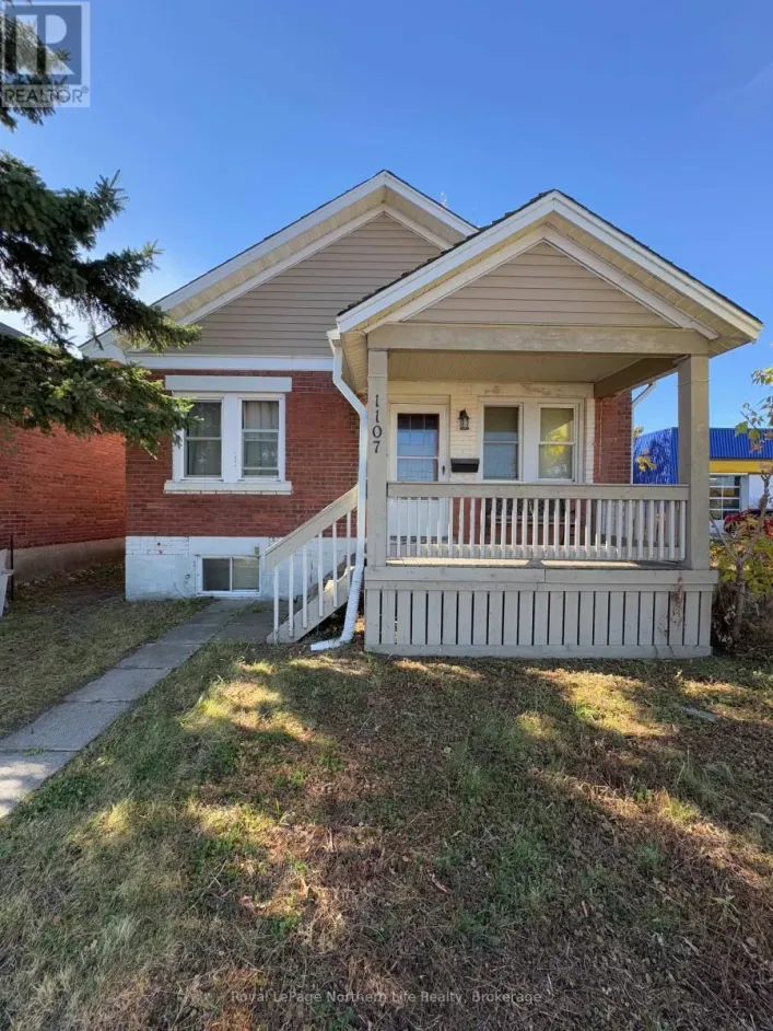 1107 ALGONQUIN AVENUE, North Bay