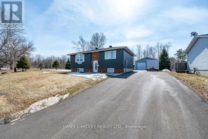 1108 BOUNDARY ROAD, Pembroke