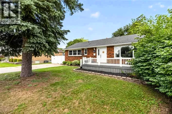 1108 ERROL ROAD East, Sarnia