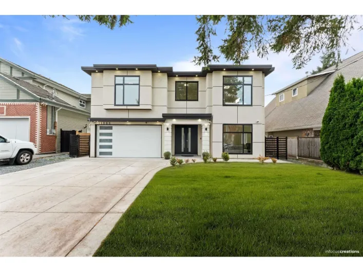 11088 84 AVENUE, Delta