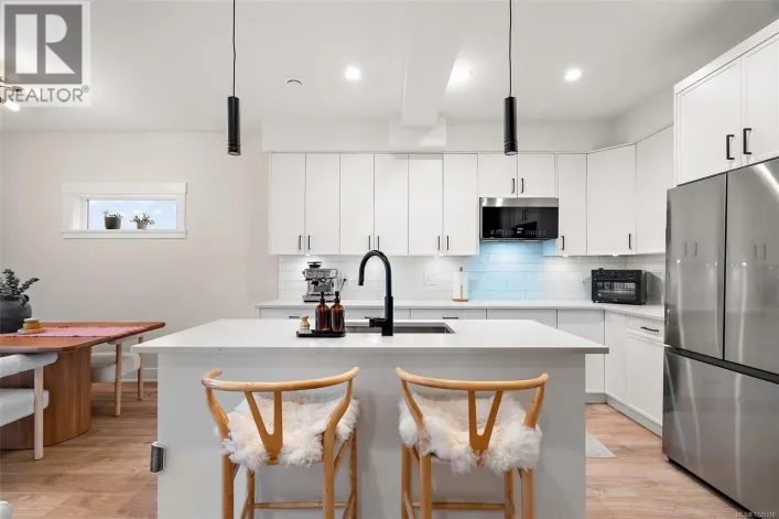 1109 Moonstone Loop, Langford