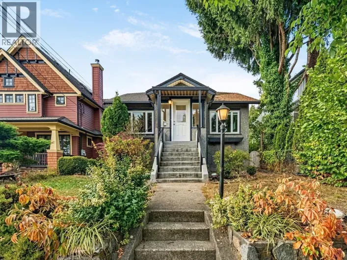 1109 SEVENTH AVENUE, New Westminster