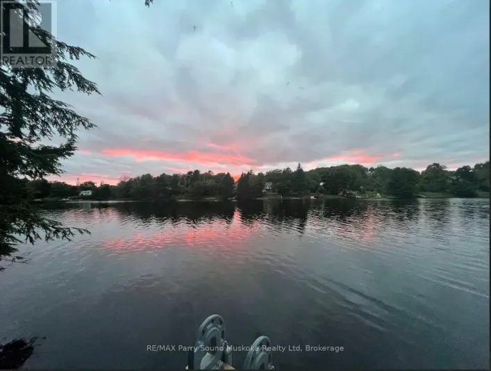 110D LOUISA STREET, Parry Sound