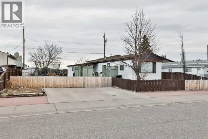 111 11 Street, Fort Macleod