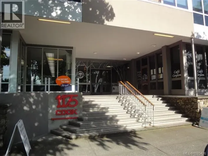 111 1175 Cook St, Victoria