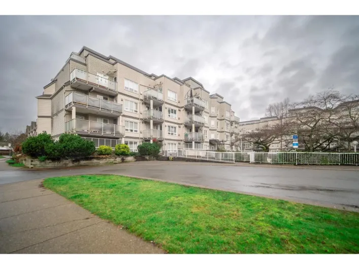 111 14355 103 AVENUE, Surrey