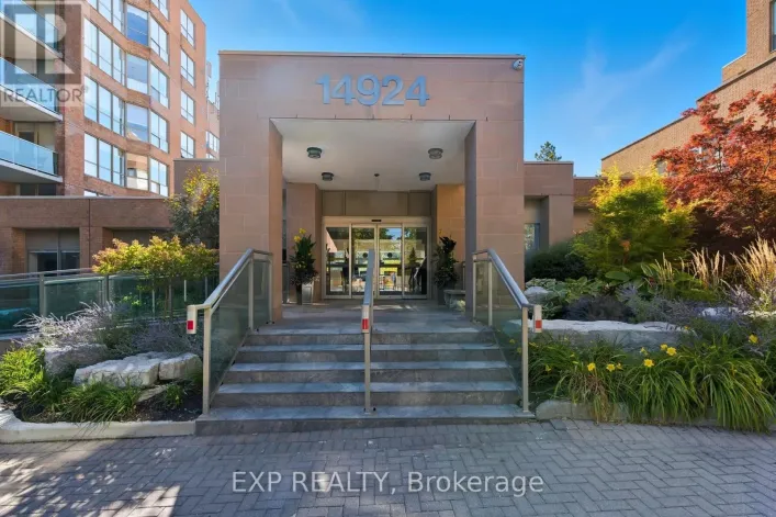 111 - 14924 YONGE STREET, Aurora
