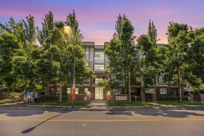 111 15168 19 AVENUE, Surrey