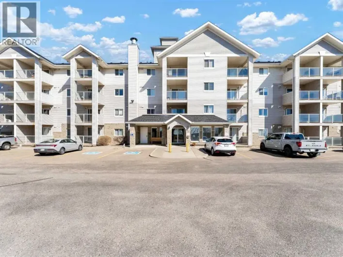 111, 1632 Saamis Drive NW, Medicine Hat