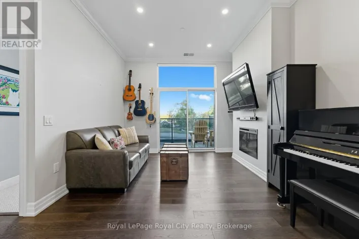 111 - 1878 GORDON STREET, Guelph