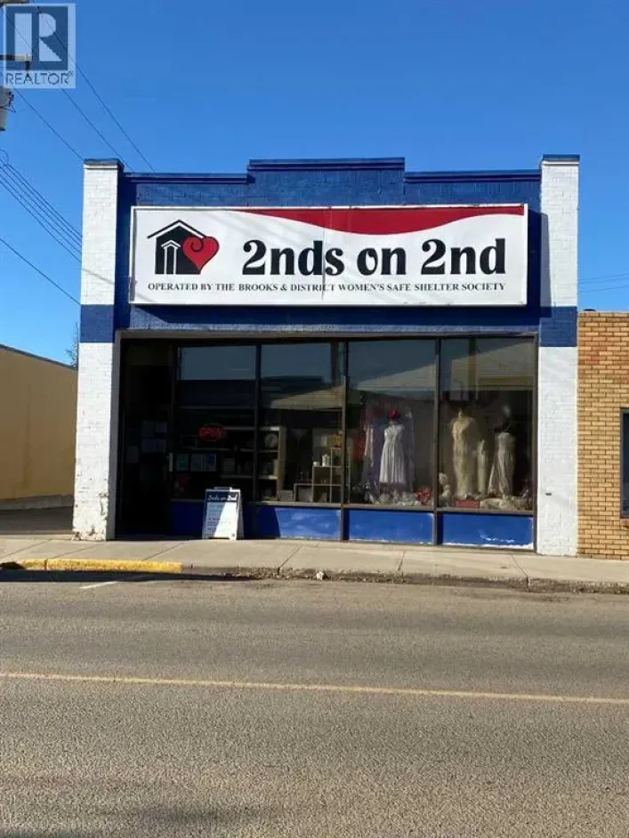 111 2 Street W, Brooks