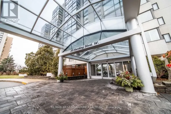 111 - 20 HARDING BOULEVARD, Richmond Hill