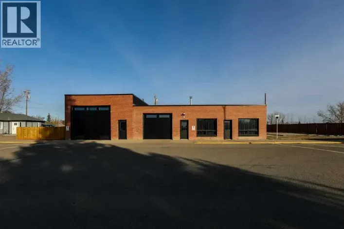 Commercial Mix for sale: 111 4 Avenue, Warner