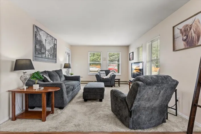 111 45702 WATSON ROAD|Garrison Crossing, Chilliwack