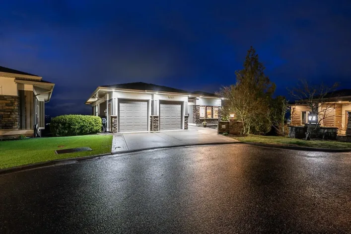 111 51075 FALLS COURT|Eastern Hillsides, Chilliwack