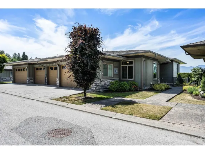 111 51096 FALLS COURT|Eastern Hillsides, Chilliwack