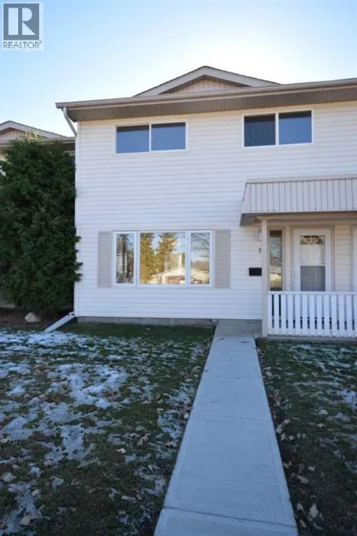 111, 5823 57 Street, Red Deer