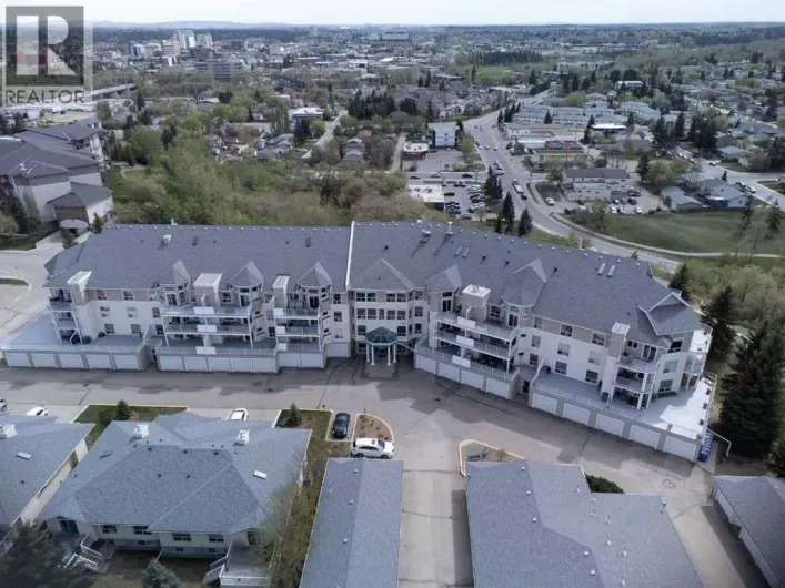 111, 6118 53 Avenue, Red Deer