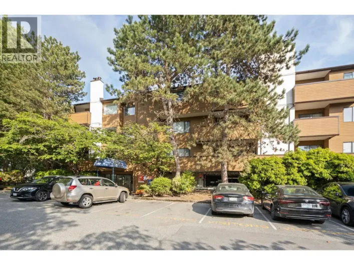 111 7297 MOFFATT ROAD, Richmond