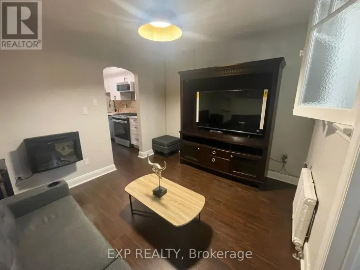 111 DUNDAS STREET, London East