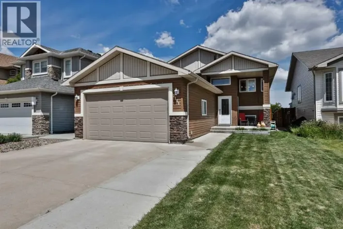 111 Firelight Way W, Lethbridge