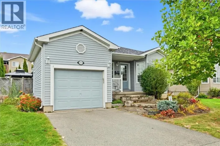111 GRACEHILL Crescent, Freelton