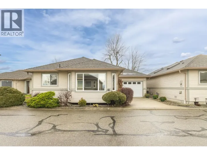111 Harbourfront Drive NW Unit# 14, Salmon Arm