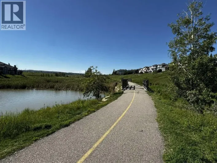 111 Hidden Creek Cove NW, Calgary