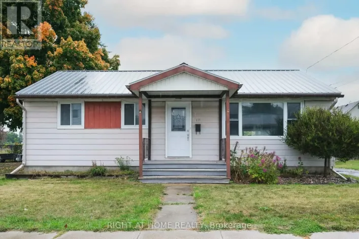 111 LANDRIGAN STREET, Arnprior