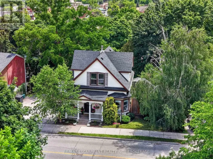 111 MAIN STREET W, Grimsby