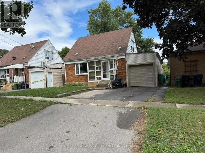 111 VAUXHALL DRIVE, Toronto