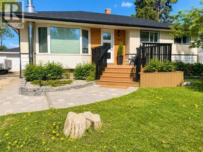 111 WILLOW Drive, Hinton