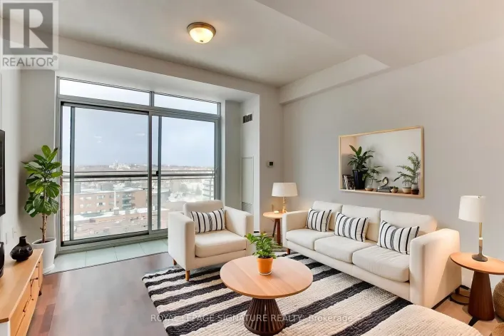 1110 - 15 MAPLEWOOD AVENUE, Toronto