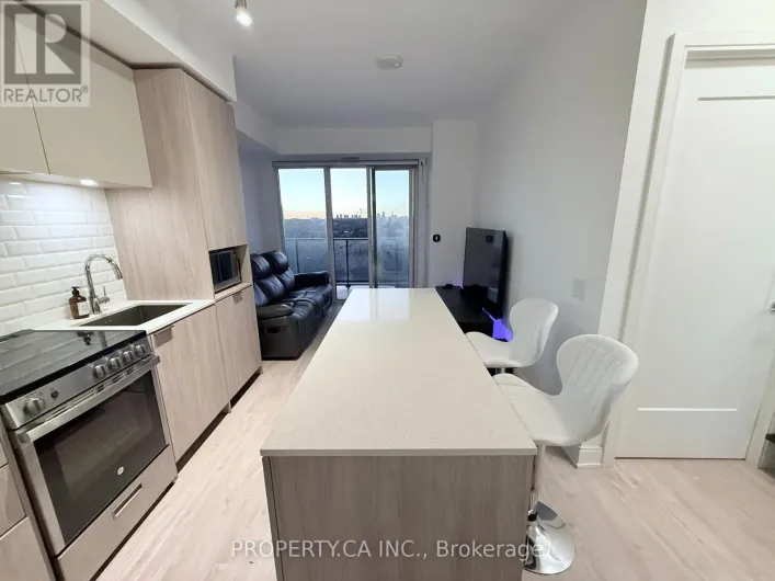 1110 - 70 ANNIE CRAIG DRIVE, Toronto