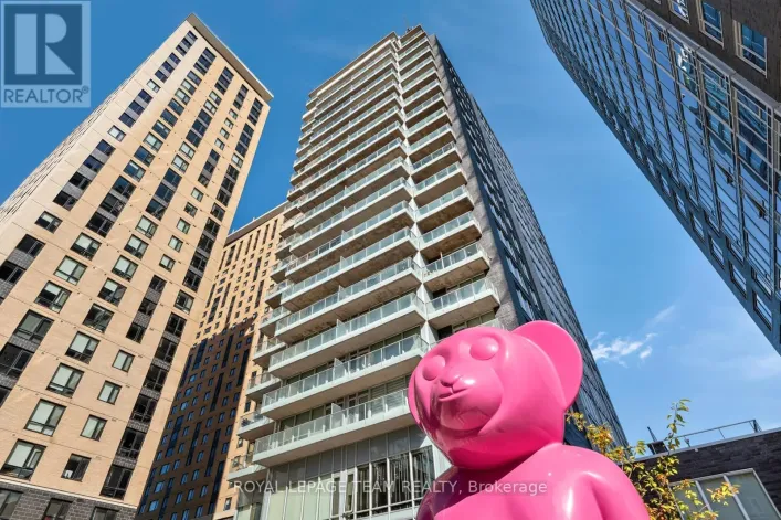 1111 - 111 CHAMPAGNE AVENUE, Ottawa