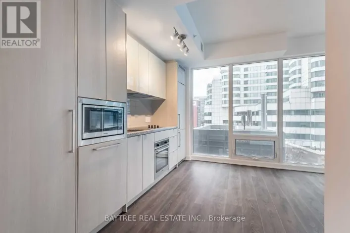 1111 - 115 BLUE JAYS WAY, Toronto