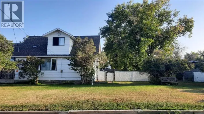 1111 2 Avenue W, Drumheller