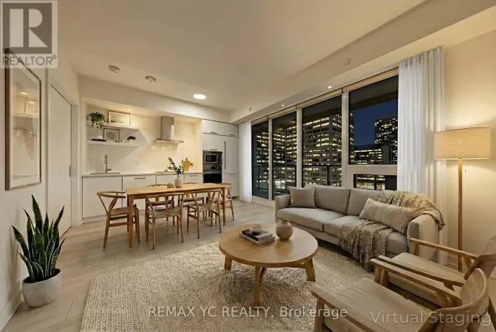 1111 - 2221 YONGE STREET, Toronto